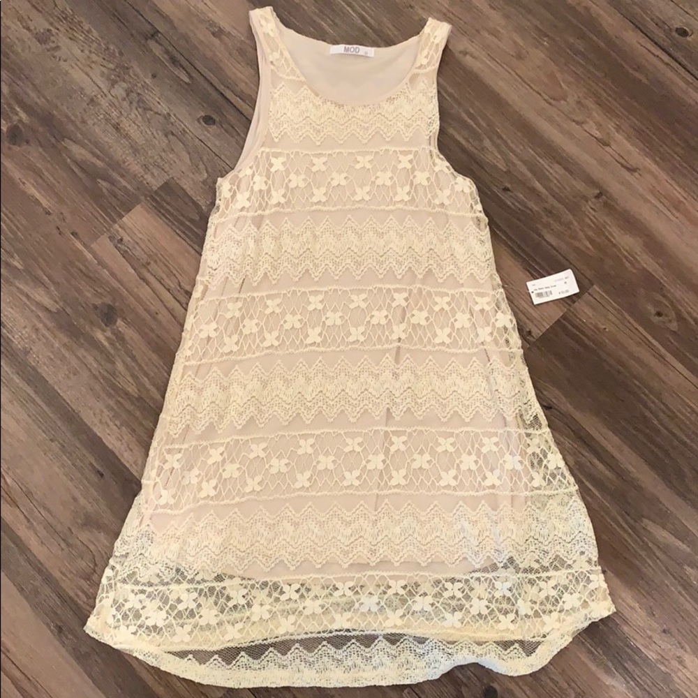 NWT Boutique Ivory Lace Dress Size M